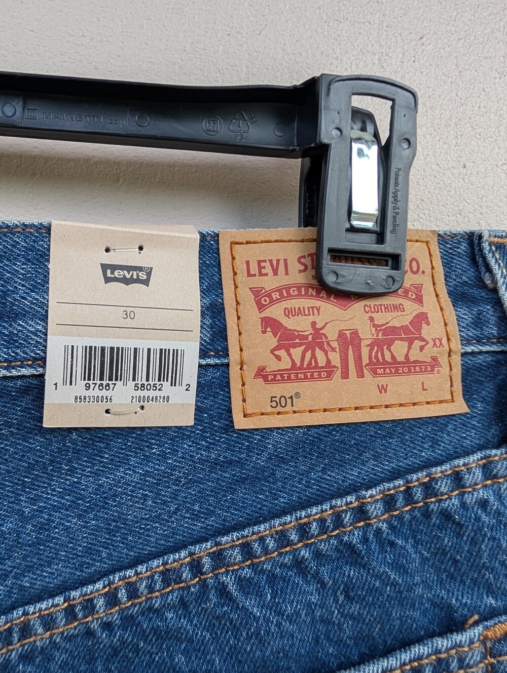 LEVI'S 501 Mid Thigh Denim Shorts Pleased To Meet You Denim NWT - Picture 3 of 7